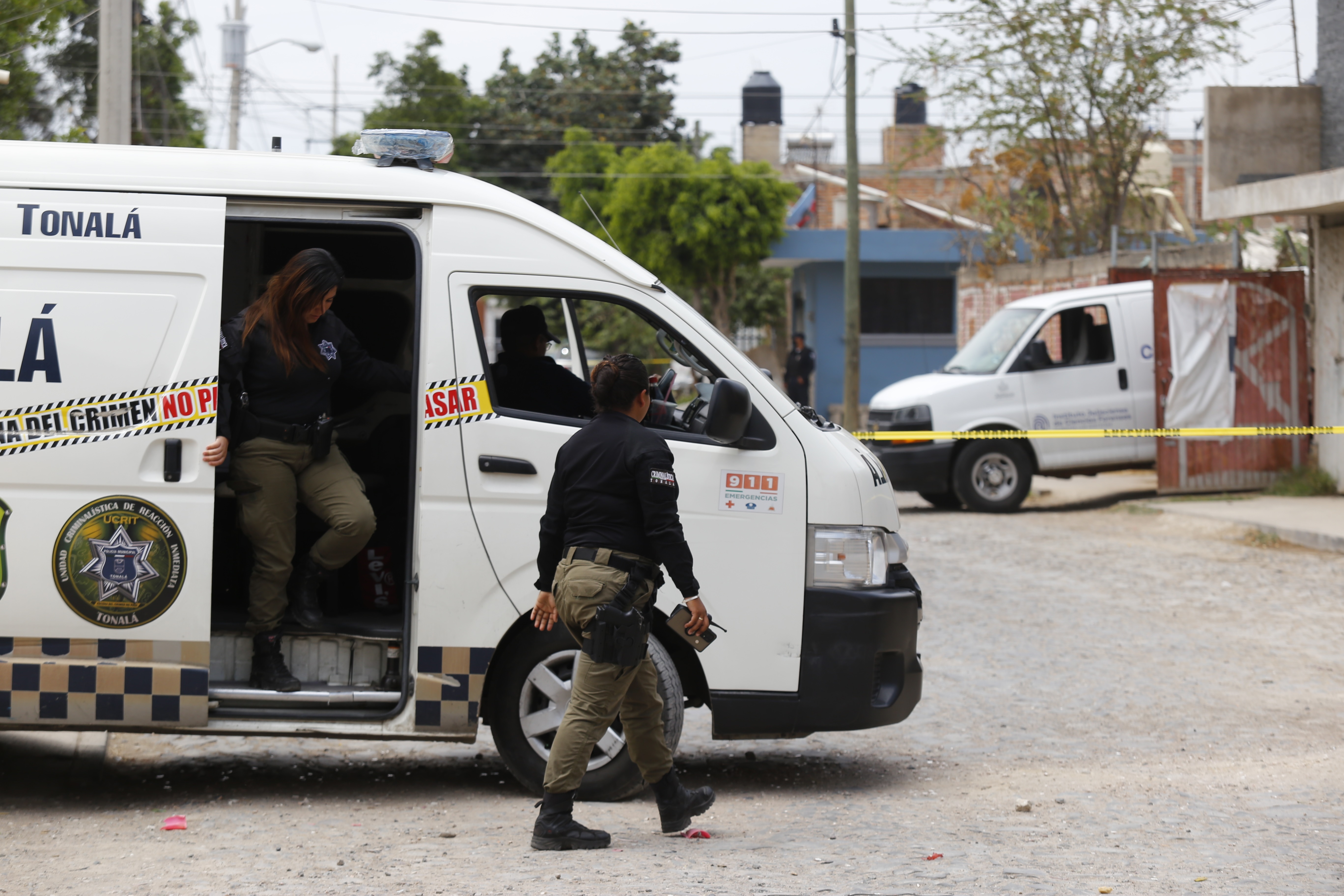 Hallaron al menos 70 bolsas con restos humanos en una fosa al oeste de México