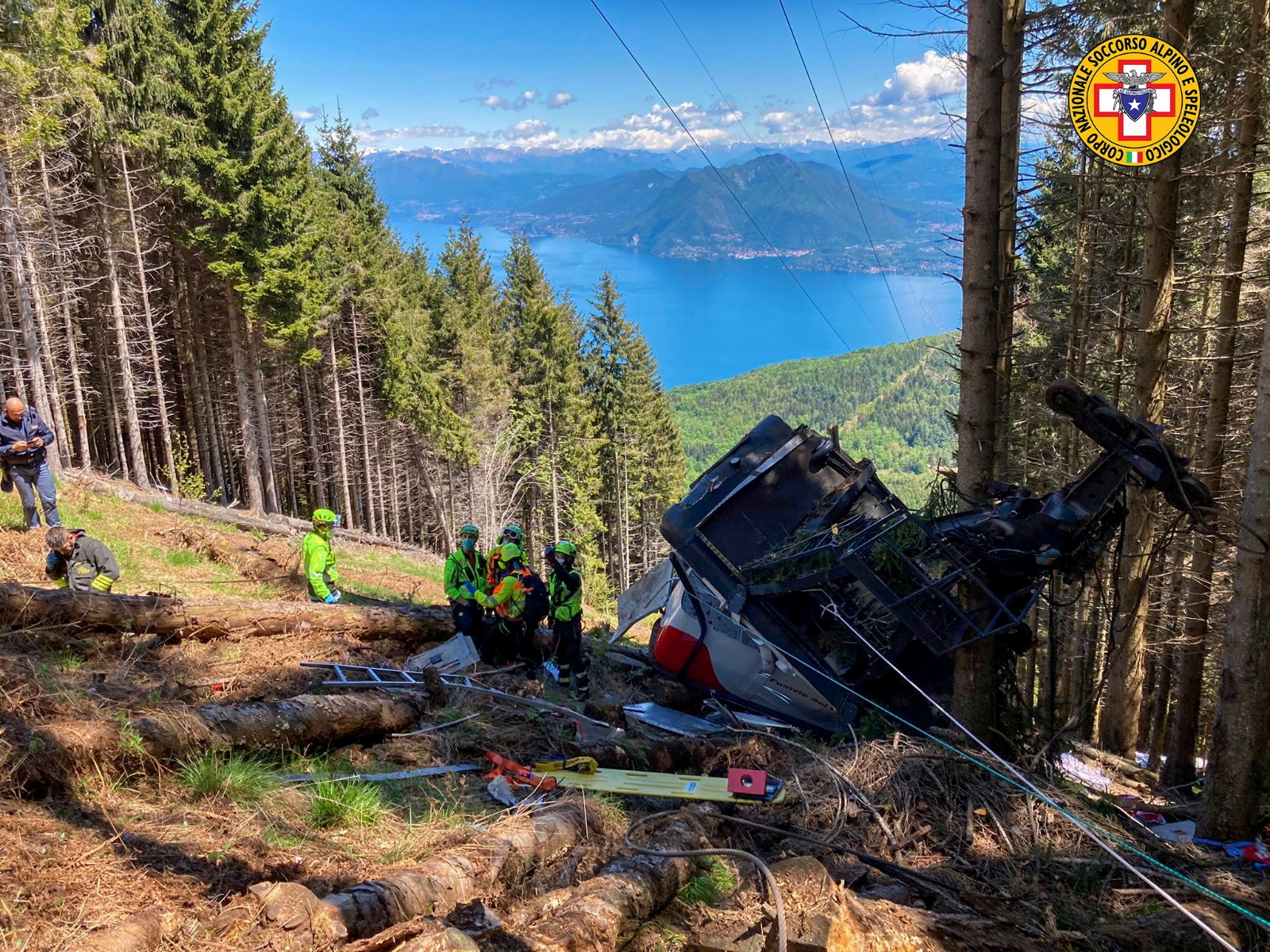 Accidente de teleférico en Italia deja 13 muertos y dos heridos graves (Fotos)