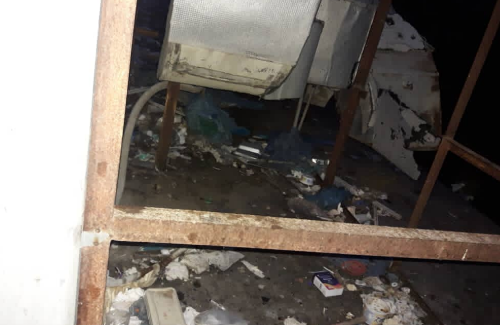 El Hospital Universitario de Maracaibo en completo abandono: Basura y roedores atormentan a los pacientes (IMÁGENES)