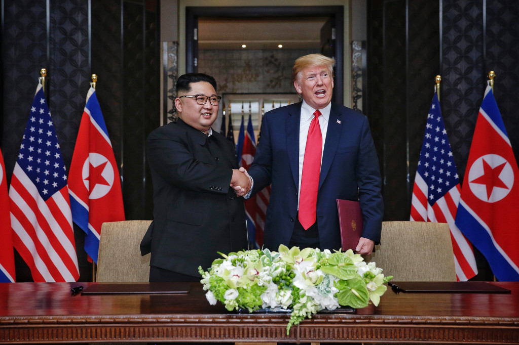 Trump compartió con un periodista las cartas confidenciales que Kim Jong-un le escribió