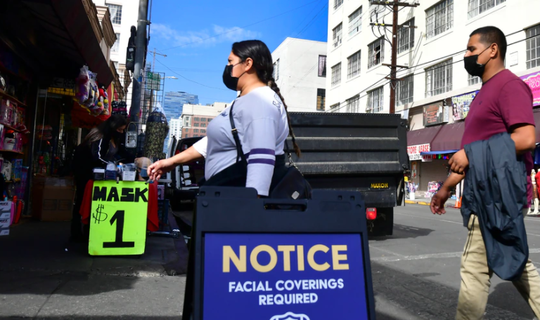 ¿Cuáles son los lugares en EEUU que aún exigen el uso de mascarillas?