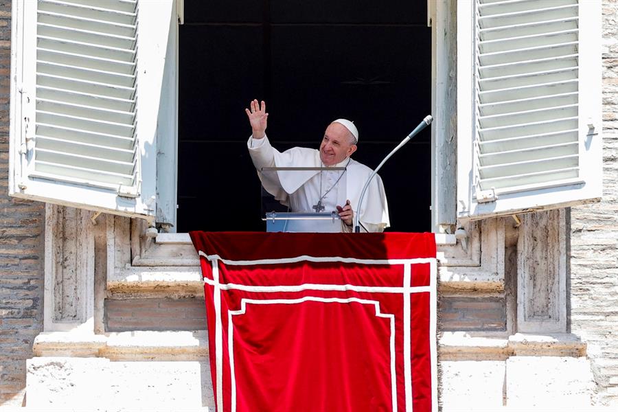 El papa Francisco pide no juzgar la vida de los demás: “Dios ama a todos”