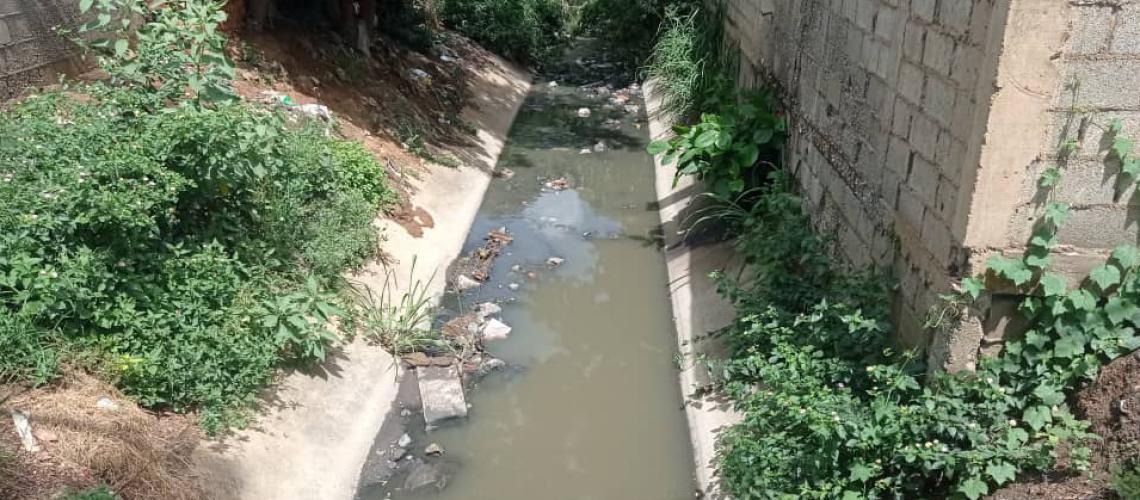 En un barrio de Lara, las cloacas afectan a un centenar de familias por los malos olores