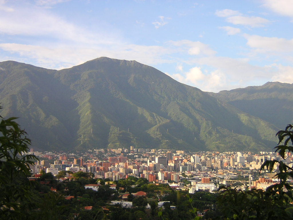 Reportaron nuevos enfrentamientos criminales al oeste de Caracas este #7Jul (Videos)