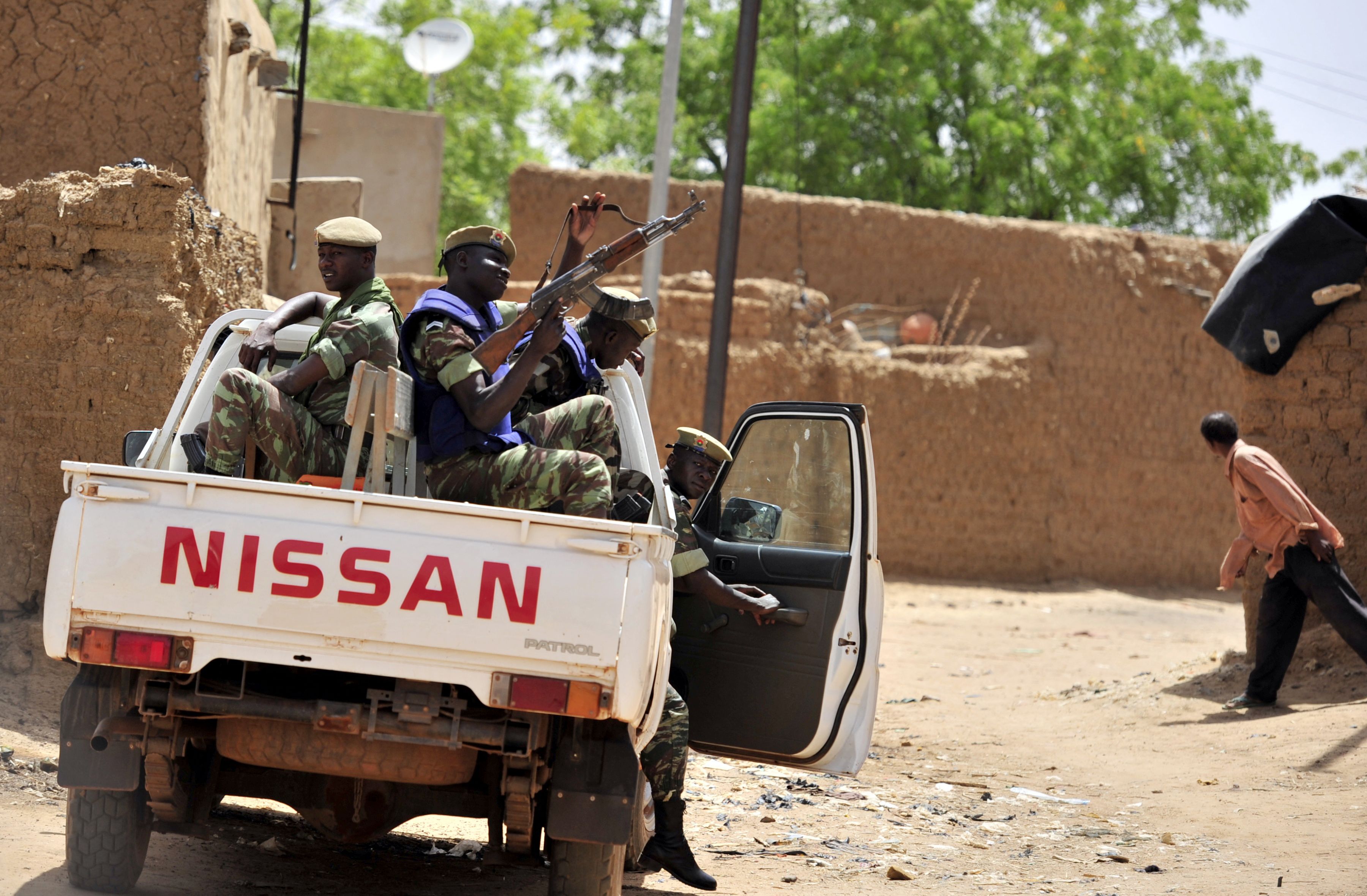 Más de 80 estudiantes y cinco docentes fueron secuestrados por un grupo armado en una escuela de Nigeria