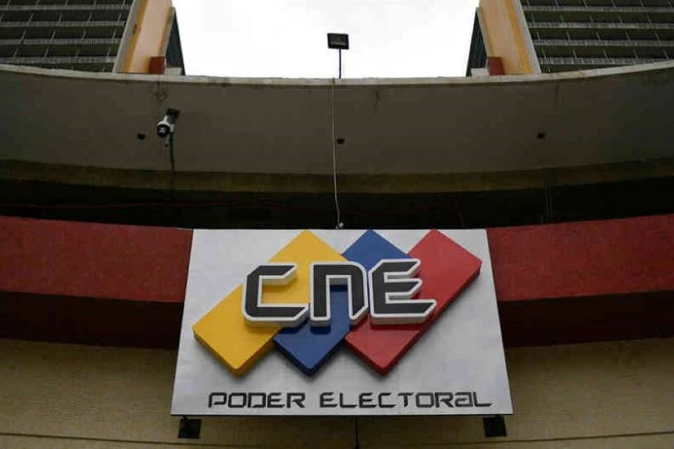 CNE manifestó que el 100% de los puntos de recolección de firmas se encuentran abiertos este #26Ene