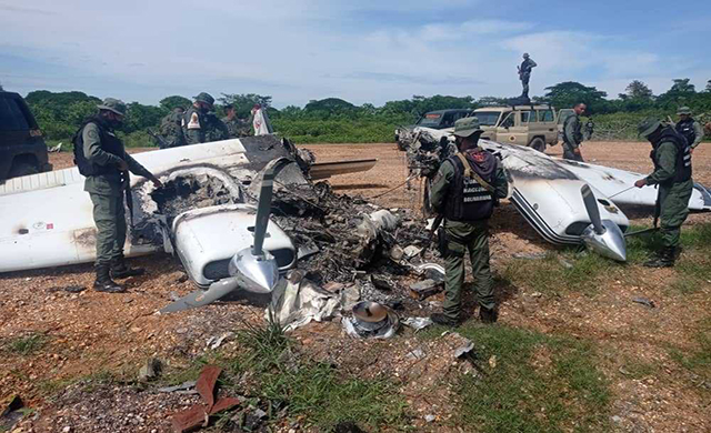 Presunta narcoavioneta incinerada fue localizada en pista clandestina de Zulia (Foto)