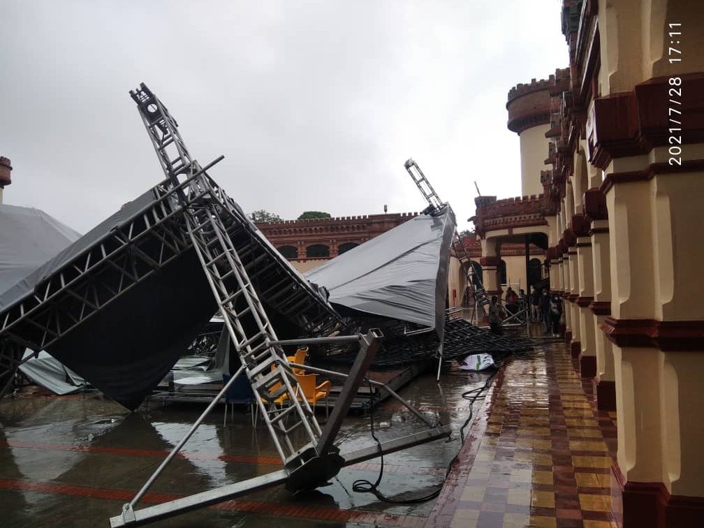 Se les aguó la parranda: Estructura en el “Cuartel de la Montaña” cedió por lluvias (FOTOS)