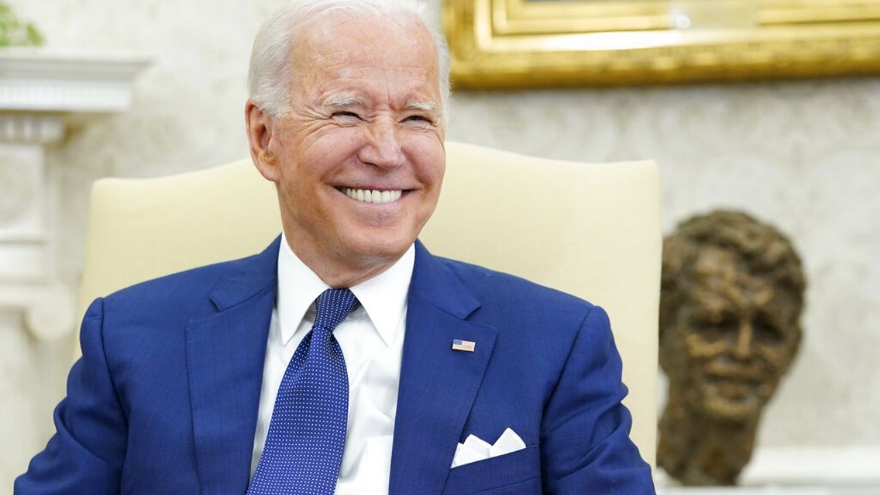 Biden arremetió contra una periodista de NBC: “Eres un dolor de cuello”