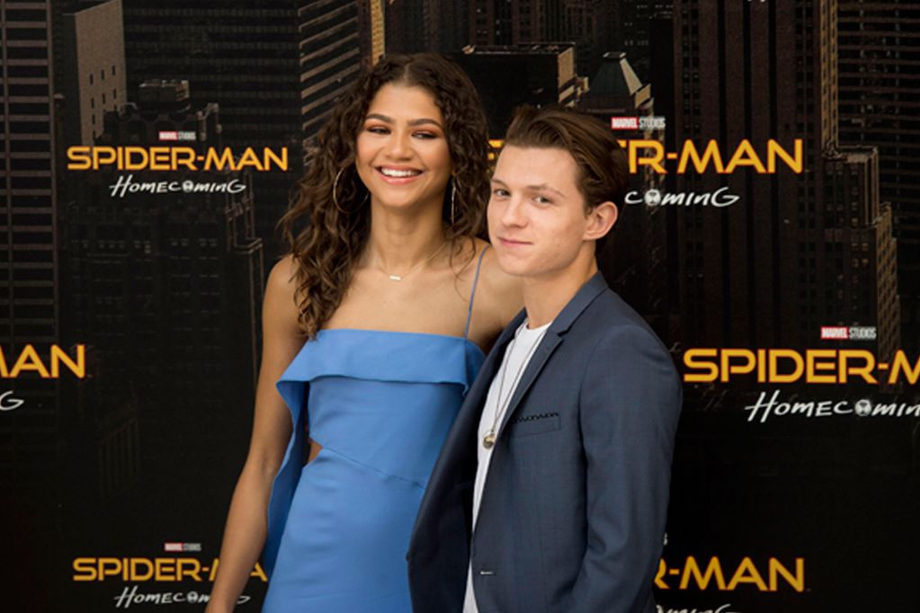 ¿Romance confirmado? Zendaya y Tom Holland fueron captados dándose “tremendo beso” (FOTOS)