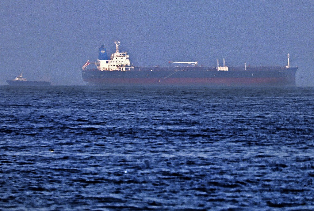 Reportan “posible secuestro” de un barco en las costas de Emiratos Árabes, según organismo británico