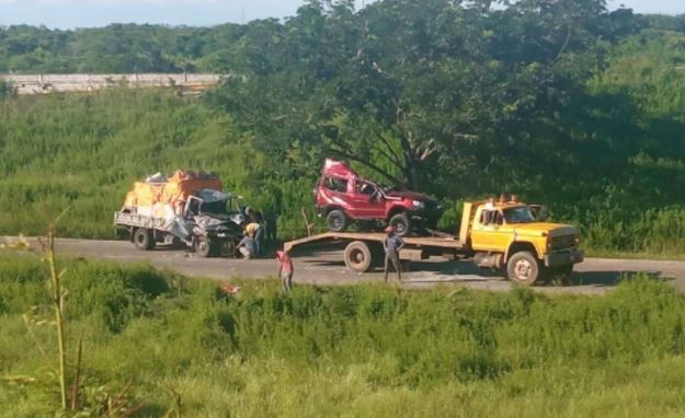 Aparatoso choque en Anzoátegui dejó al menos cinco personas muertas