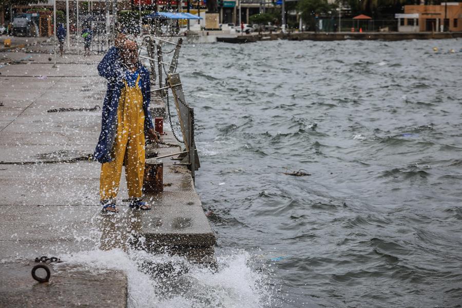 El huracán Nora deja lluvias fuertes en el estado mexicano de Sinaloa