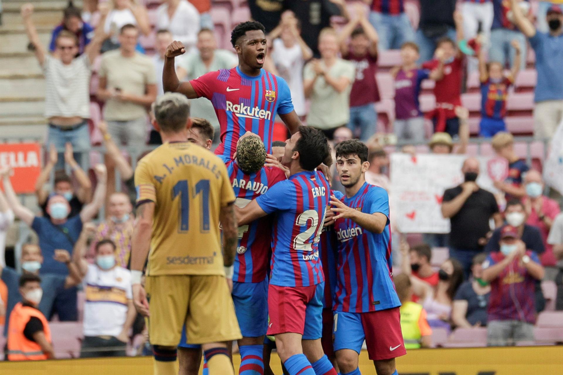 Barcelona ganó por goleada y recupera la sonrisa en el regreso de Ansu Fati