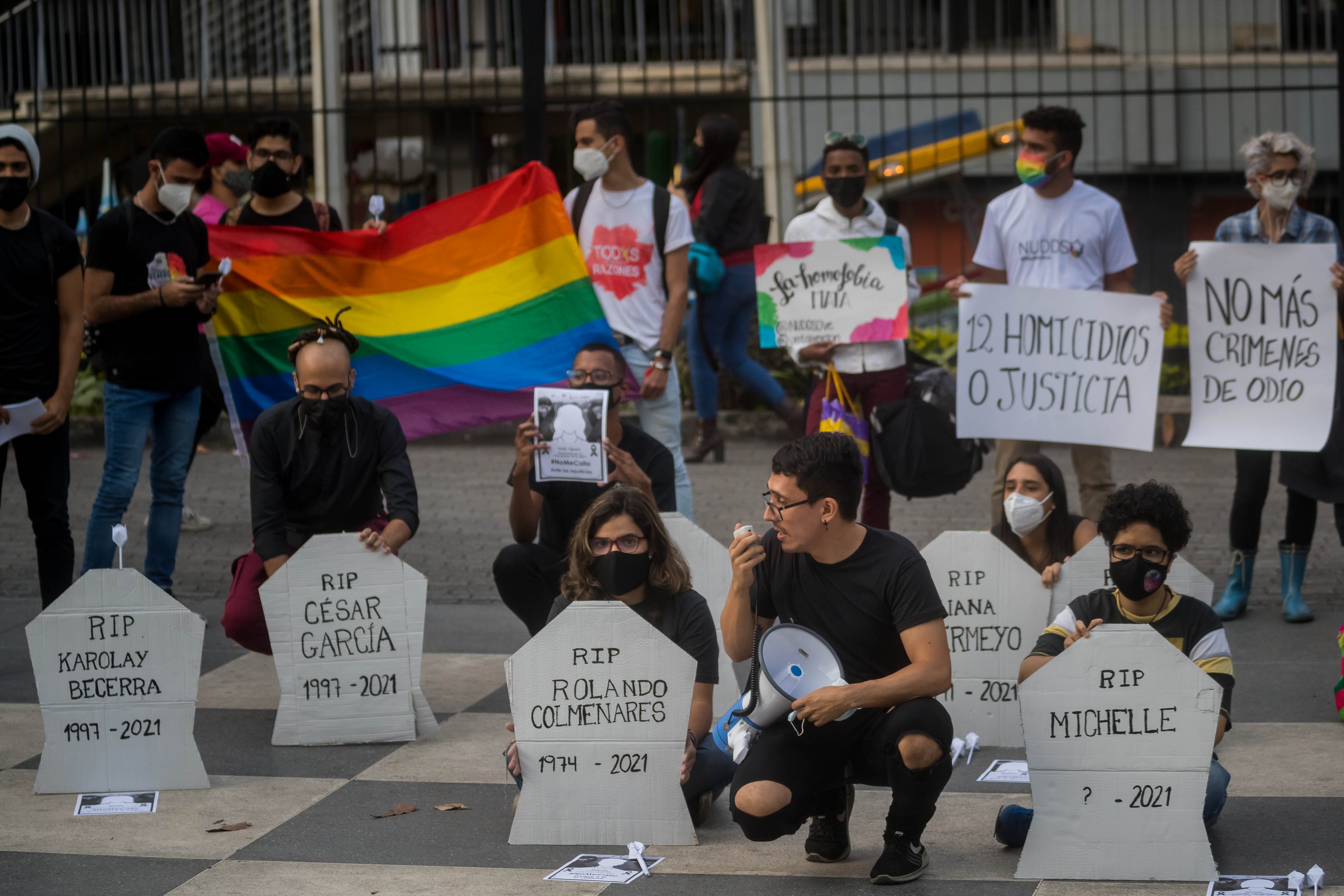 Con sepelio simbólico, exigieron justicia para personas Lgtbiq+ víctimas de violencia (VIDEO)