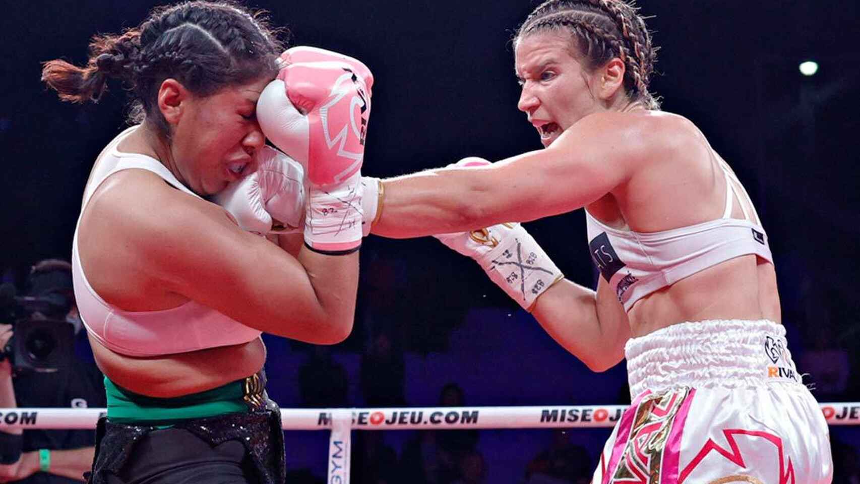 Murió una boxeadora mexicana de 18 años luego de ser noqueada en un BRUTAL combate (VIDEO)