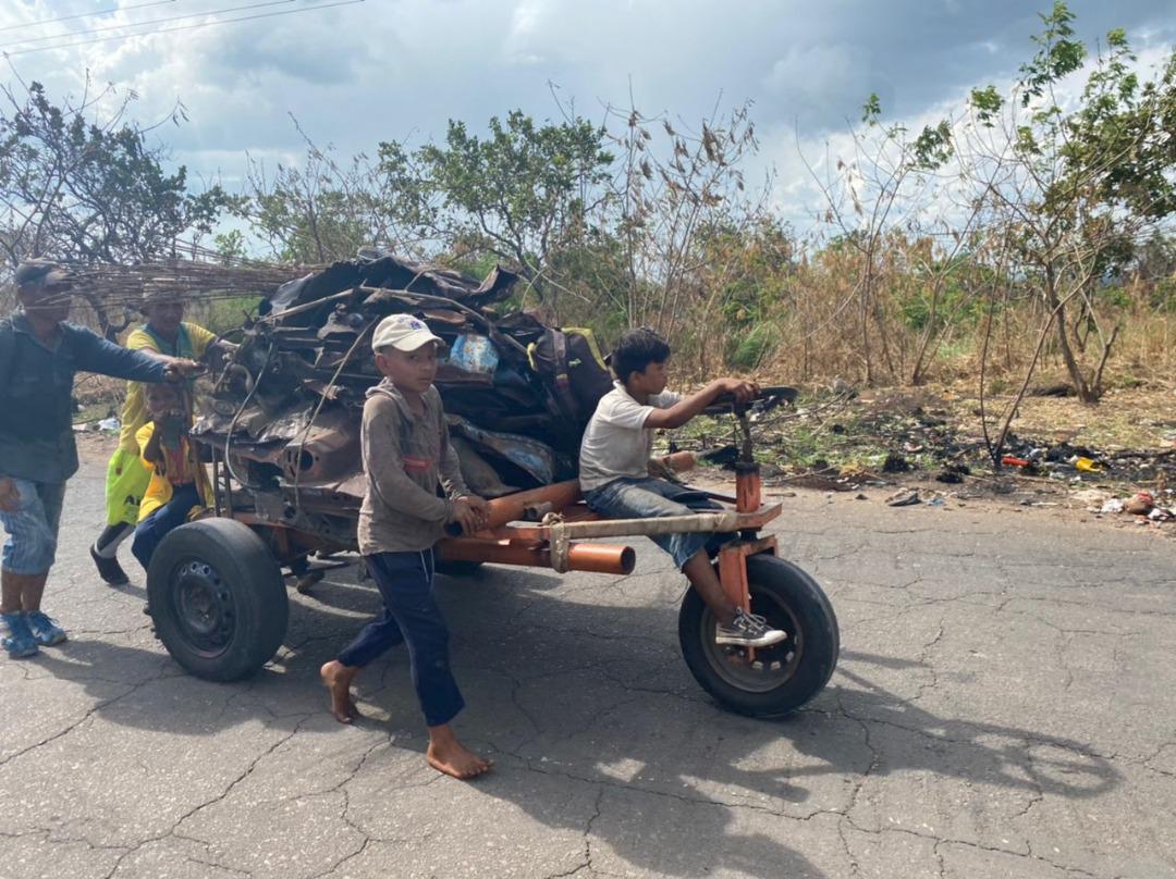 “Era eso o seguir aguantando hambre”: Chatarreros, el nuevo rebusque en Ciudad Bolívar