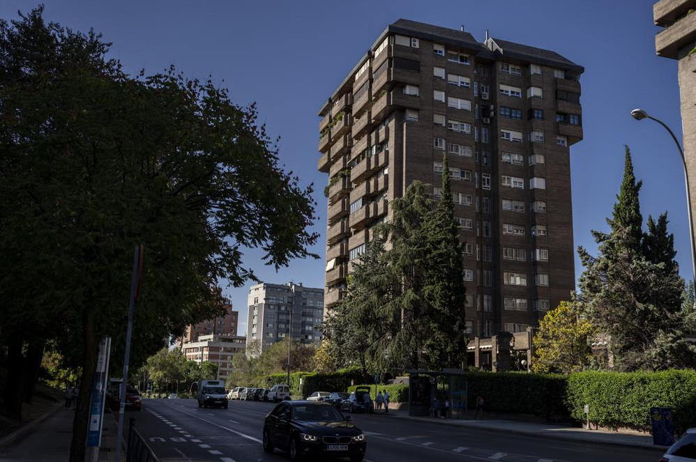 AP: Rasurado y evadido, la vida de un maestro de espías venezolano en Madrid