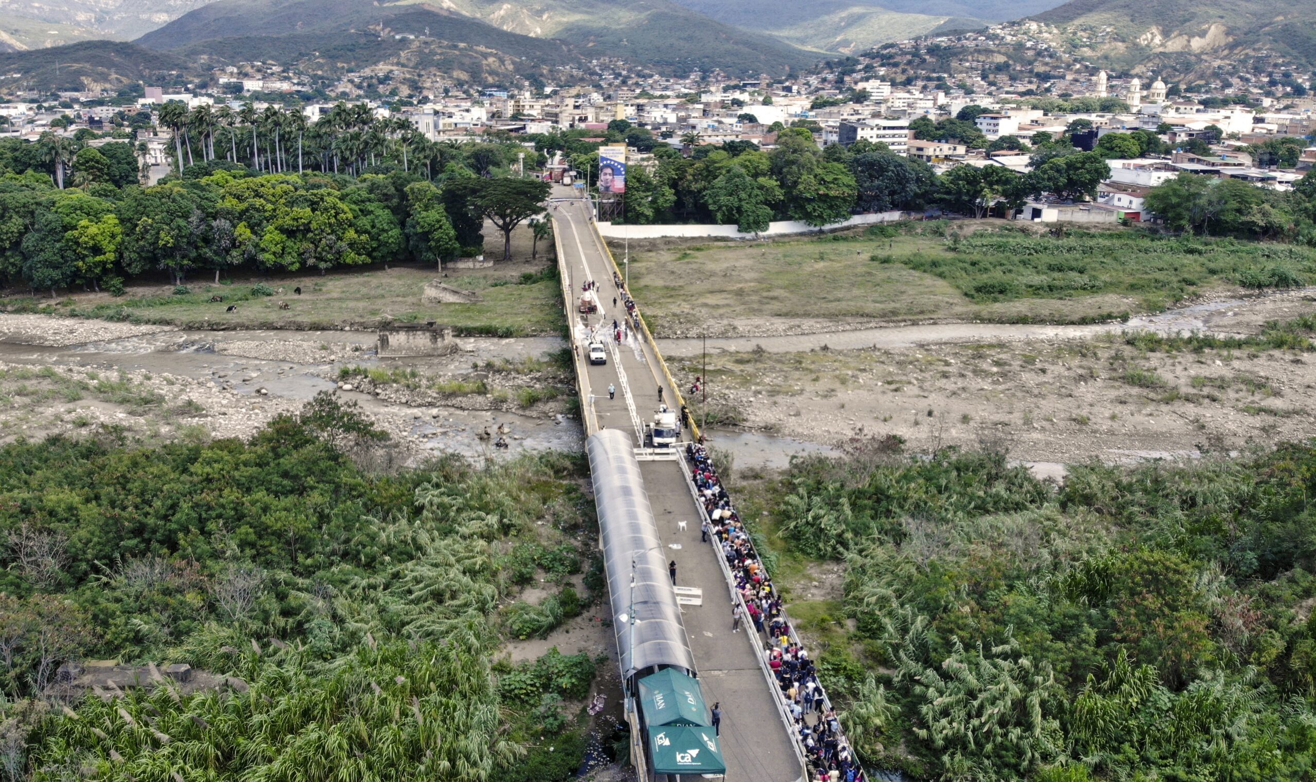 Bernal dijo que se retrasará la reapertura fronteriza “por falta de coordinación”