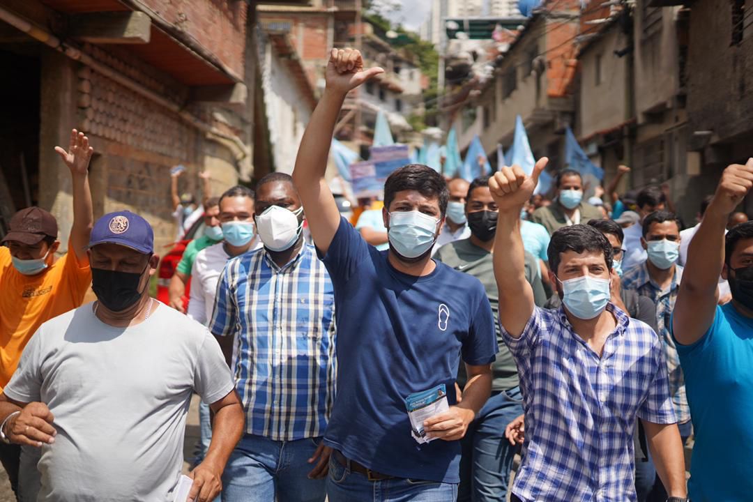 Andrés Schloeter: Tenemos un equipo comprometido en solucionar los problemas de los vecinos de Sucre