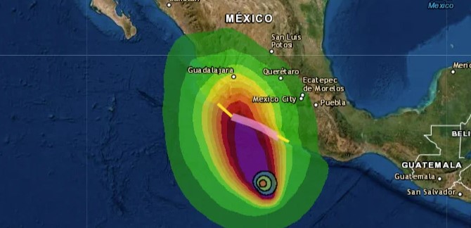 Huracán Rick en el Pacífico se acerca a costas de México