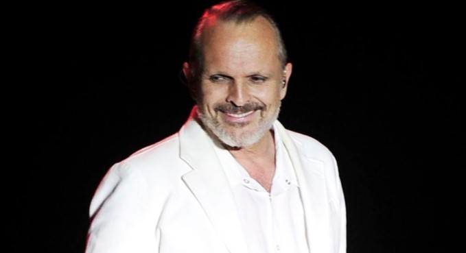 Miguel Bosé contó que uno de los ladrones que invadió su casa le confesó que era su fan