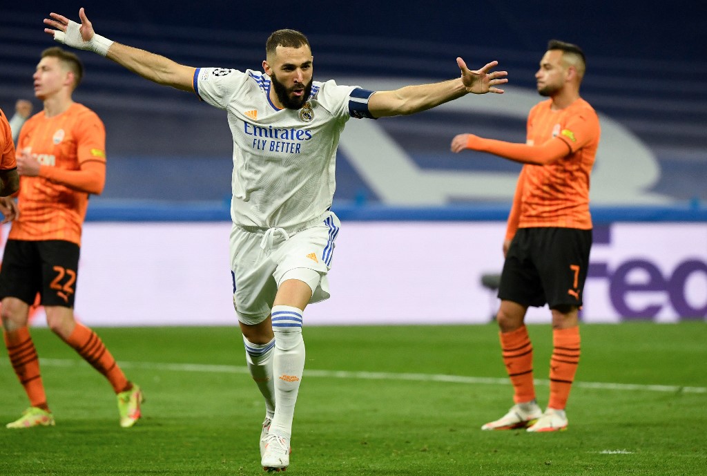 Real Madrid superó al Shakhtar con un doblete decisivo de Benzema