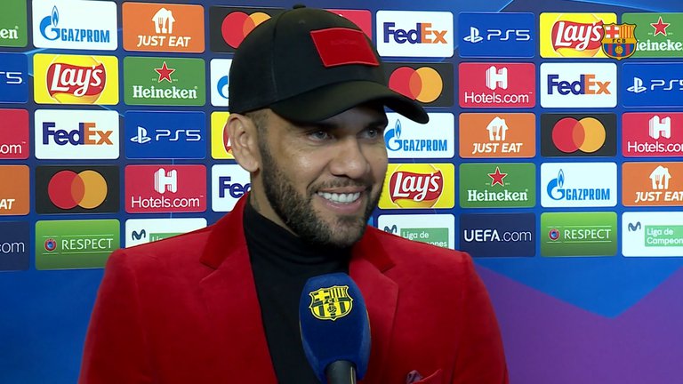 Sorpresa en Barcelona: Dani Alves podría volver al club tras la llegada de Xavi