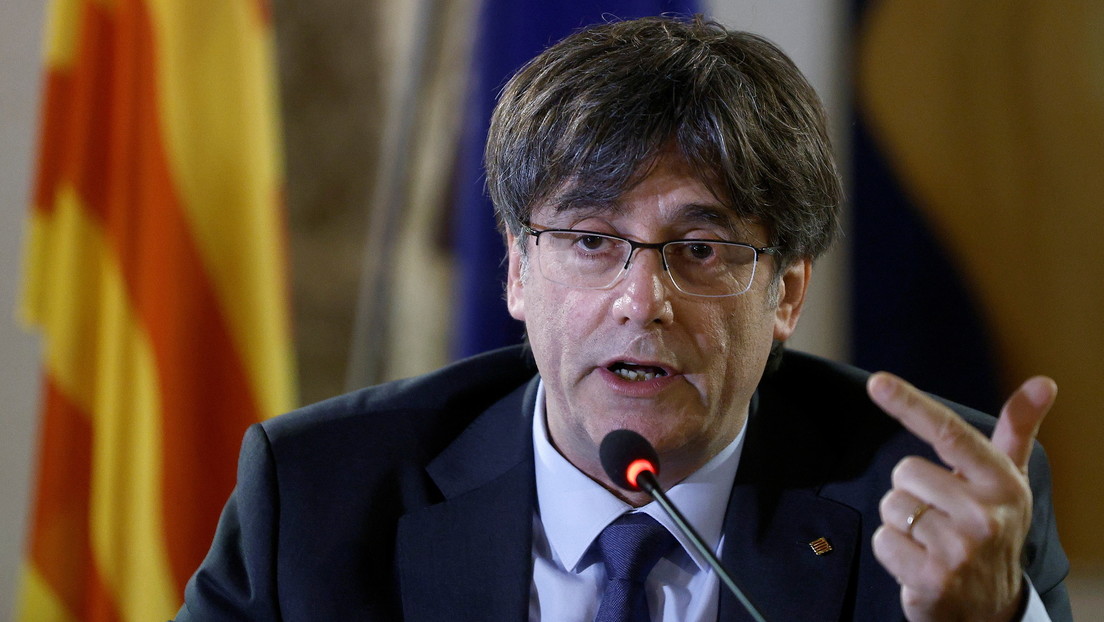 Puigdemont sacude tablero político español con anuncio de regreso del “exilio”