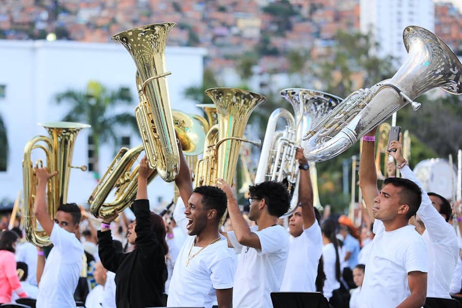 Así celebraron los chamos de El Sistema tras la interpretación que los llevaría a un Récord Guinness (VIDEO)