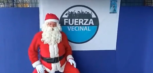 Sobreactuado y de bajo presupuesto: Santa Claus “mató tigres” con este partido político (VIDEO)