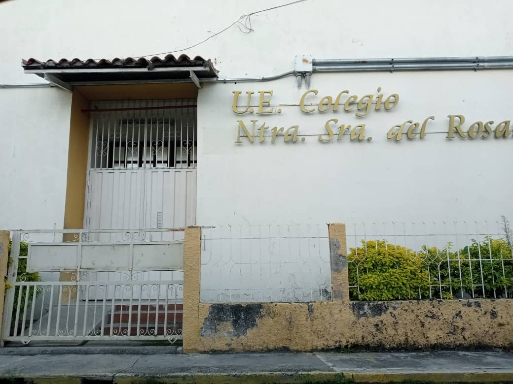 Algunos colegios de Mérida suspenden clases presenciales por contagios de Covid-19