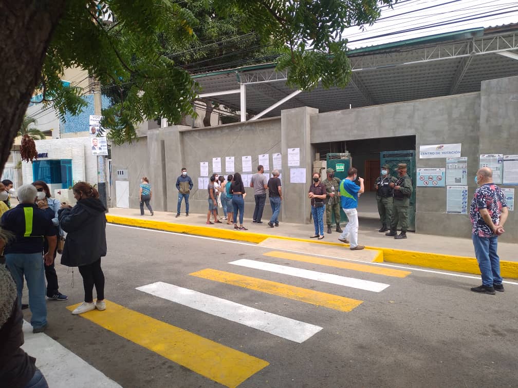 La cambiaron de centro de votación, usurparon su identidad y ahora aparece como candidata a concejal en Lechería (VIDEO)