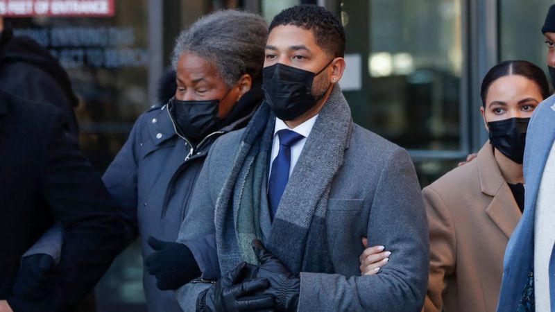 Declaran culpable a Jussie Smollett por mentir sobre un supuesto ataque homofóbico y racista contra su persona