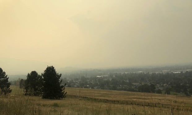 Incendio forestal arrasó una ciudad agrícola de Montana