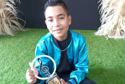 Diego Espinoza se alzó con el primer lugar en el Festival de la Voz El Hatillo