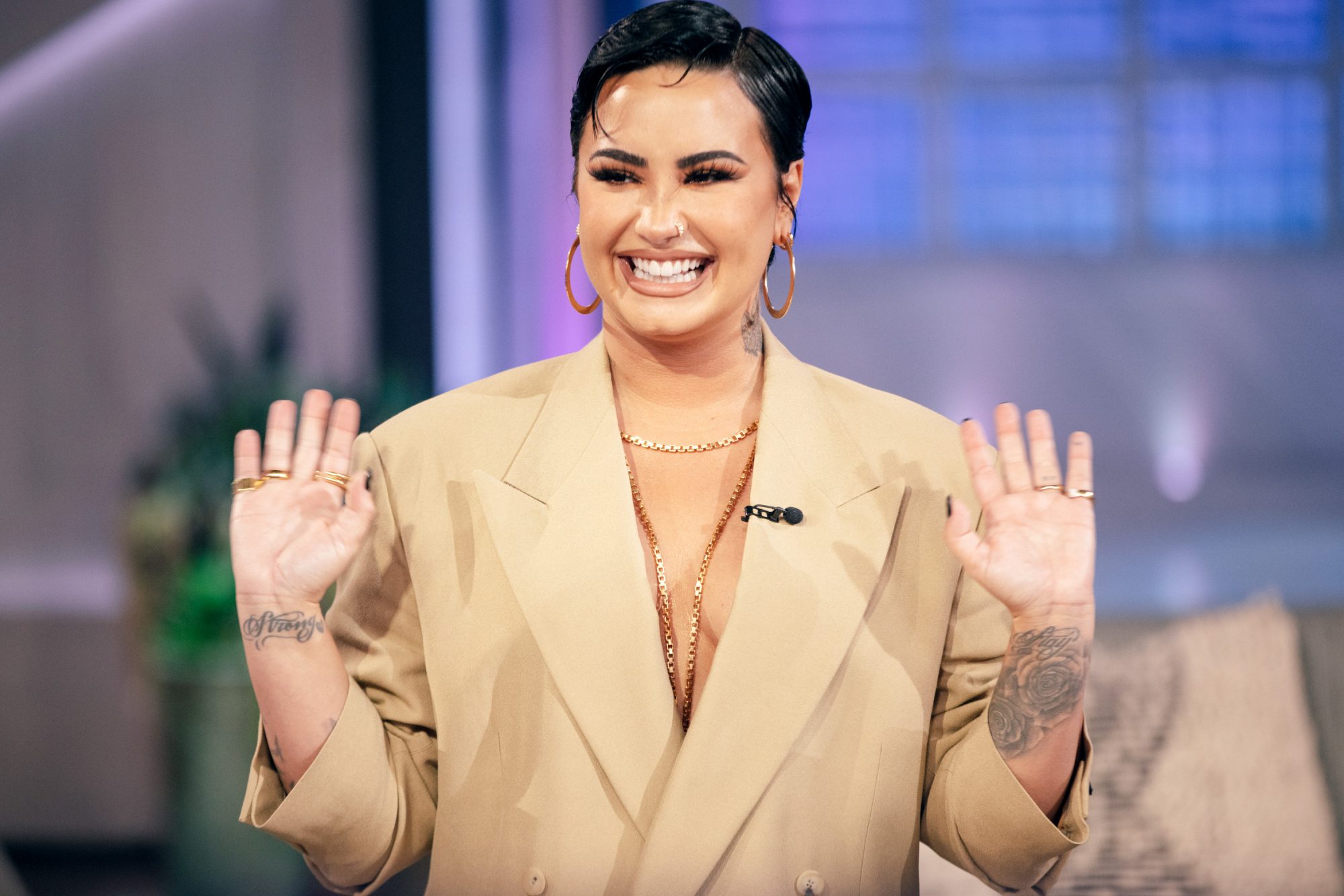 Con nuevo look: Así reapareció Demi Lovato en Navidad