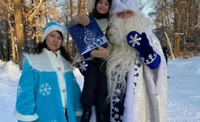 ¡Aww! Niña escribió carta a Papá Noel, la dejó en el bosque y recibió una increíble sorpresa (FOTO)