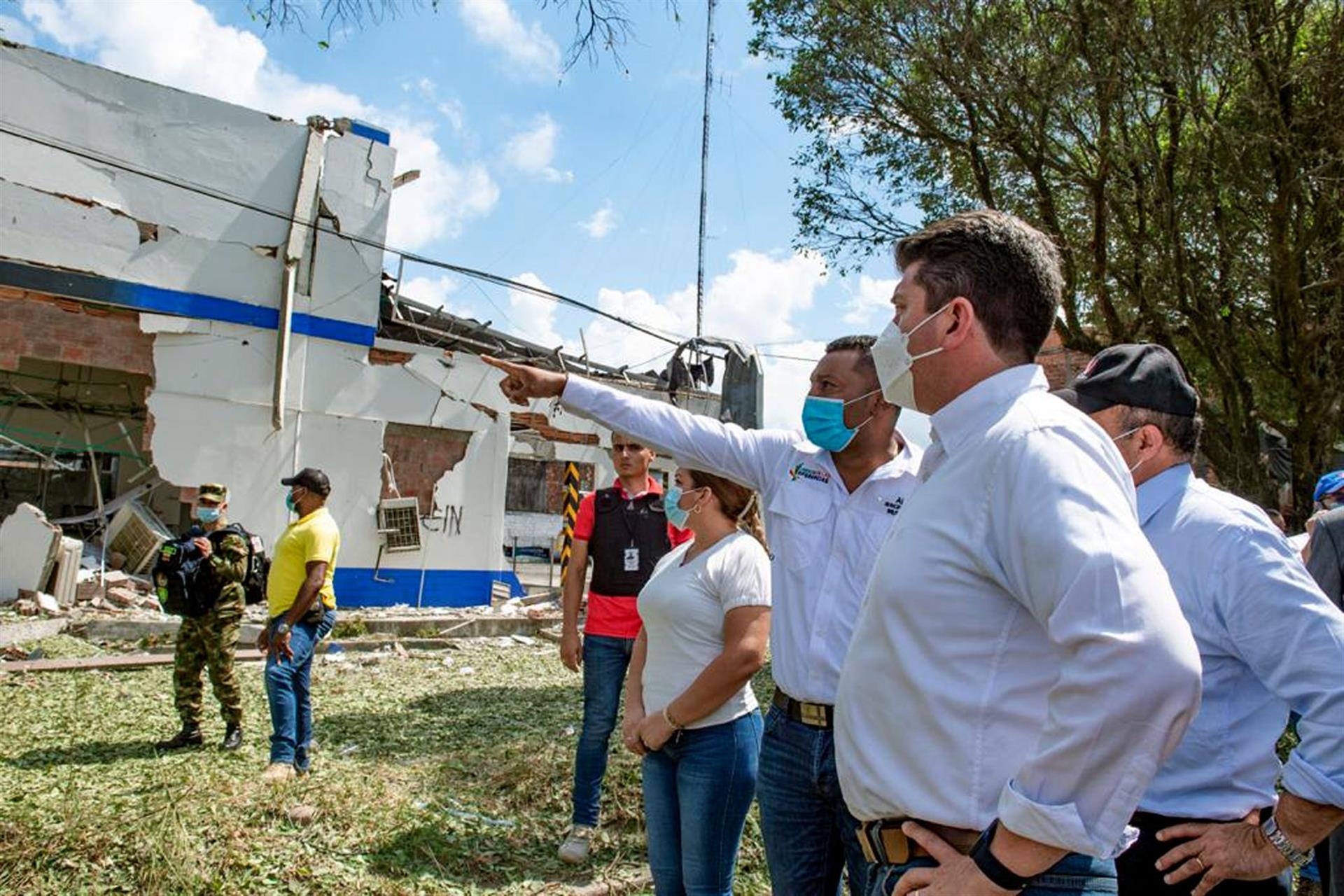 Departamento Arauca bajo toque de queda por los choques entre guerrillas