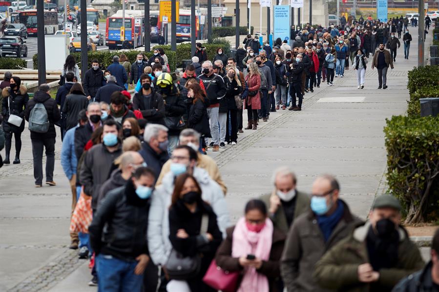 El Covid-19 avanza sin tregua en España con casi 118 mil nuevos contagios