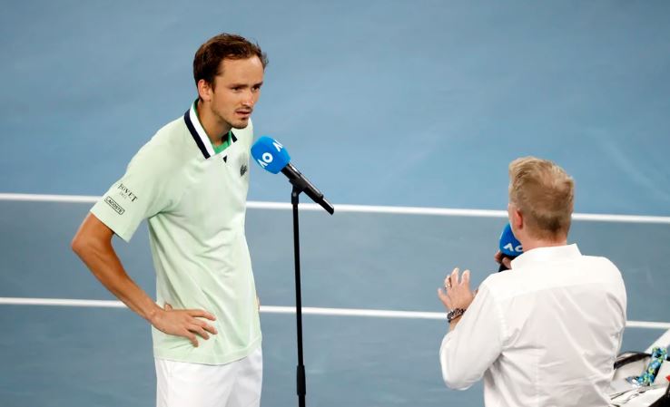 Medvedev se peleó con fanáticos del Abierto de Australia y lanzó fuertes declaraciones