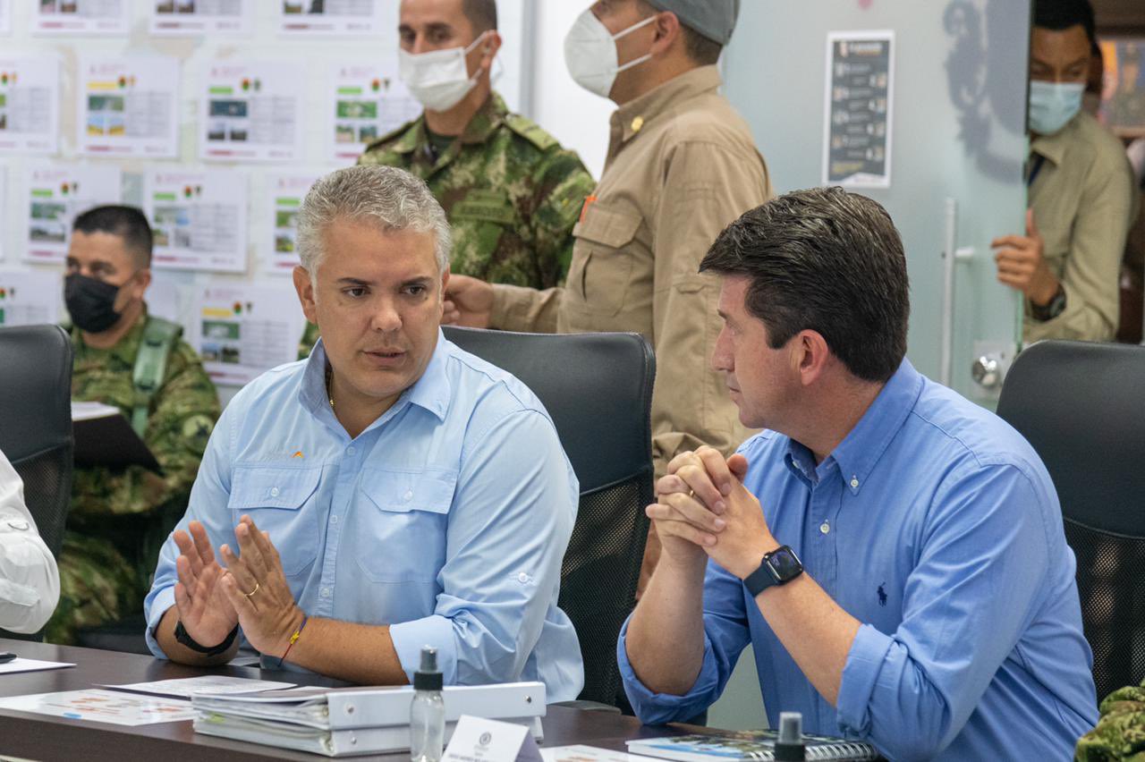 Duque visitó de manera sorpresiva el departamento de Arauca, zona de guerra de los disidentes de las Farc