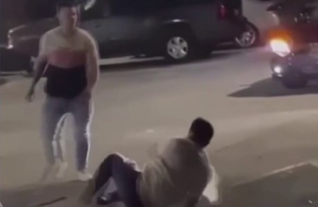 “Le cayeron a golpes”: Denunciaron brutal agresión contra un joven venezolano en Orlando (VIDEO)