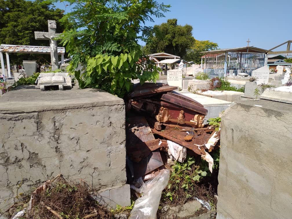 Anzoátegui, donde los muertos “se vuelven a morir” por los costosos servicios funerarios