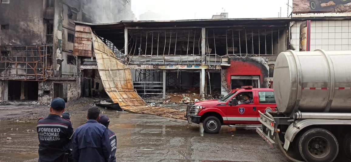 EN FOTOS: Así quedó el edificio en donde estaba Cine Citta en Bello Monte tras el incendio