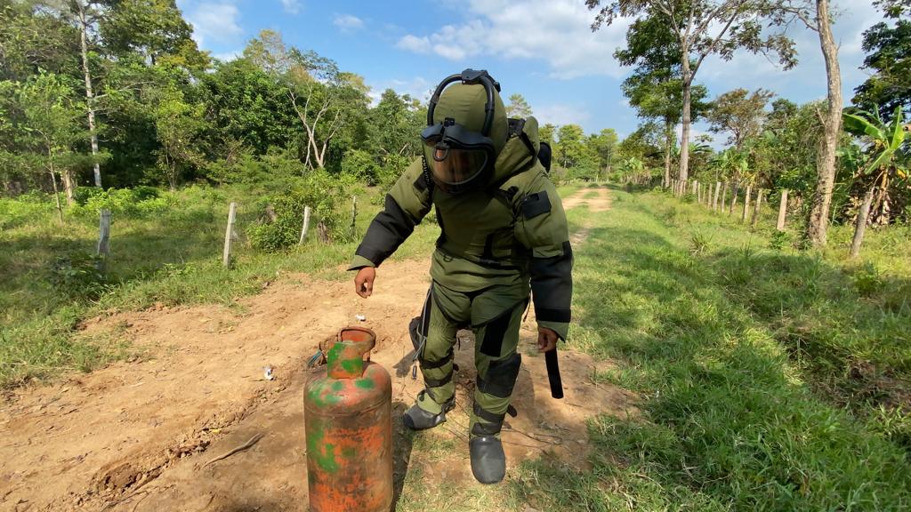 Hallaron y desactivaron más de 900 minas “quiebra patas” en Apure (FOTOS)