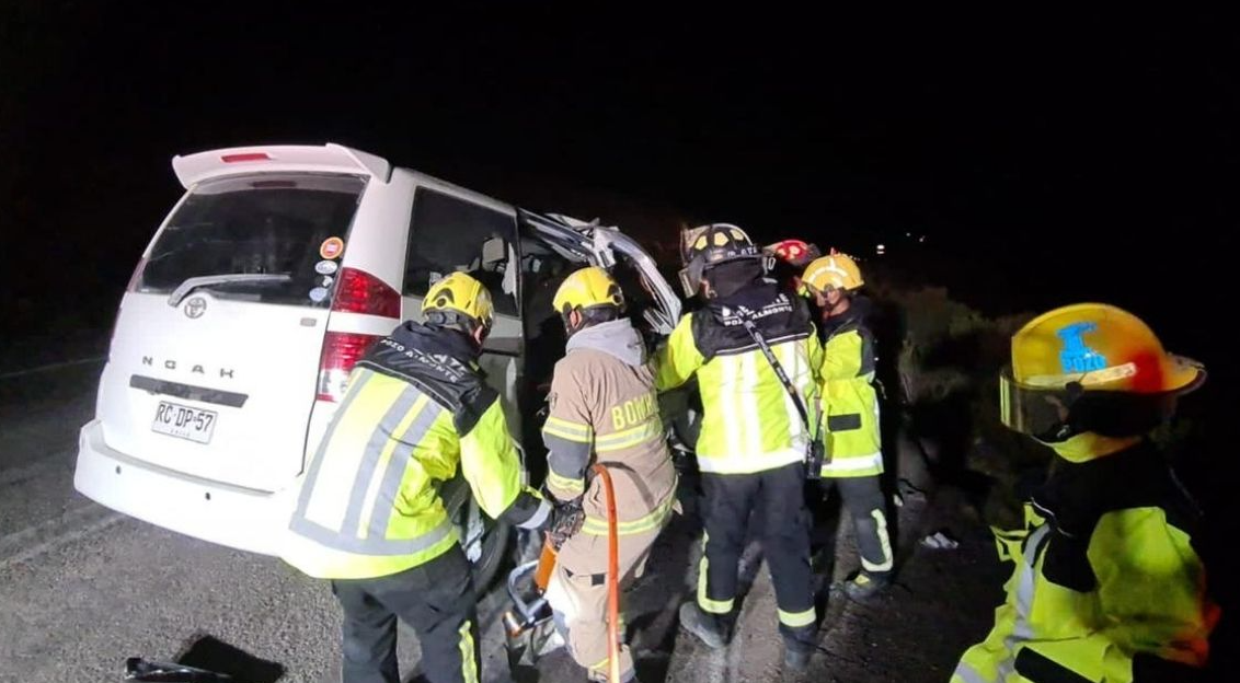 Múltiples heridos tras choque de un bus que transportaba a venezolanos en Chile