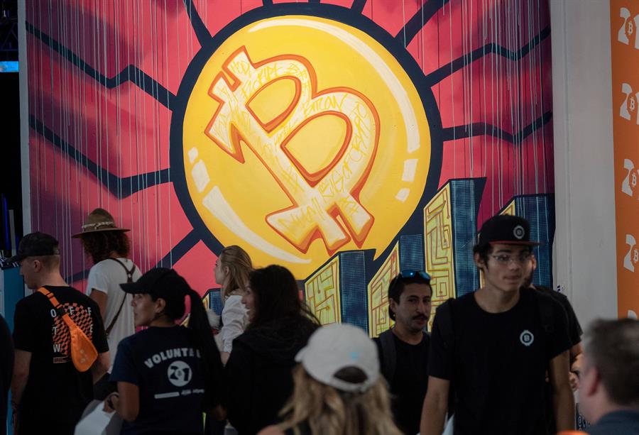 Un pirata informático se robó 326 millones de dólares en criptomonedas