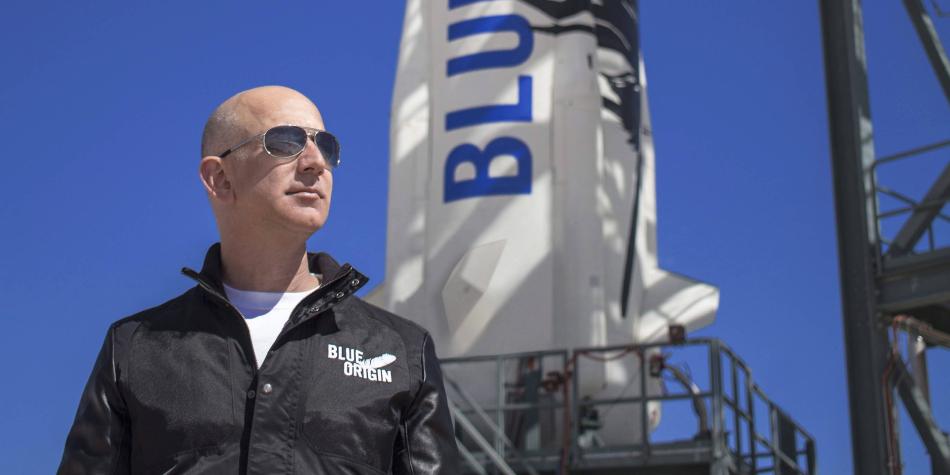 Jeff Bezos visita parque de la Amazonía colombiana junto al presidente Duque