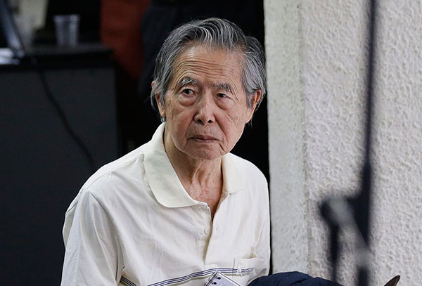 Hospitalizan nuevamente a expresidente peruano Alberto Fujimori